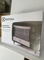 降價售完為止Electrolux伊萊克斯EOT3818K電烤箱15L大容量單身族學生小家庭必備