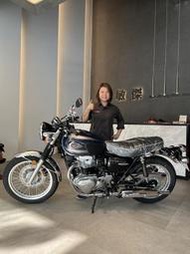 《 康妮賀交車 》恭喜李大哥 一公布進車訊息就遠端下訂本月交車最夯！！Kawasaki W800 當紅復古車