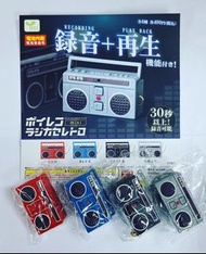 YELL 日版 迷你錄音 播放收音機 （全4款/單款）這是一款迷你錄音播放收音機，共有四種顏色可供選擇。它具有錄音和播放功能，錄音時間可達30秒以上。包裝內含電池。價錢及交收地點請看內文, 歡迎直接 