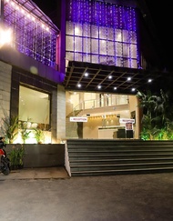 HOTEL GRAND BEE Residency