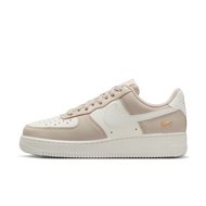 Nike Air Force 1 '07 女子運動鞋