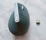 Logitech MX Vertical 無線滑鼠