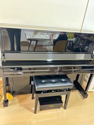 Piano Yamaha U1