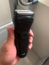 Braun 300s 電動剃鬚刀
