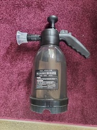 【洗車泡沫神器】專業氣壓式泡沫噴壺 (2L 大容量) - 耐酸鹼防腐蝕、強力加壓、噴出綿密泡沫大餐