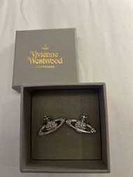 Vivienne Westwood全新耳環