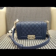 Chanel BOY 20  caviar