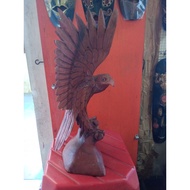 Oven-made eagle statue