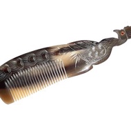 由水牛角手工製作的獨特防靜電和防頭皮屑髮梳。