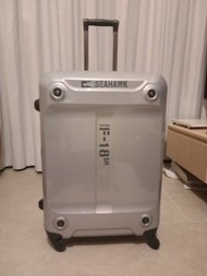 二手Seahawk IF-18SR 24吋銀色旅行喼