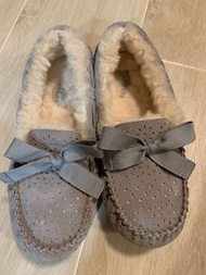 UGG Dakota 毛毛懶人鞋豆豆鞋ribbon wool shoes
