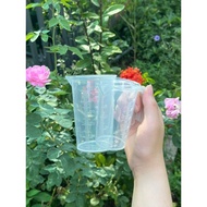 1 Measuring Cup 100ml & 250 ml Used to Measure Mixing Capacity