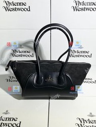 新款 Vivienne Westwood 西太後 黑色臘腸狗包包D尺寸：281716 銀包 手袋 斜孭袋 禮物