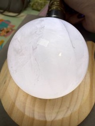 天然水晶白水晶球 。直徑6cm
