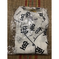 Pzama set includes 1sp