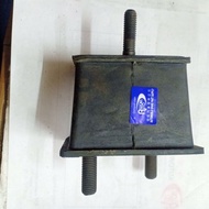 DATSUN C20 FRONT RIGHT HAND ENGINE MOUNTING (54220-G2500) 1PC