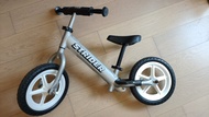 Strider pro兒童平衡車