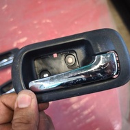 Handle in doortrim HONDA stream rn1 rn3 rn4 rn5 2001 2002 2003 2004 2005 2006 rn1 rn3 rn4 rn5 chrome