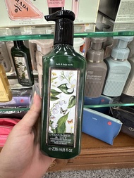 Bath and Body Works White Barn Cucumber &amp; Lily Gentle Gel Hand Soap 236ml. ของแท้