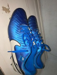 Nike tiempo