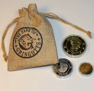 全新 包到付 哈利波特周邊徽章古靈閣巫師金幣紀念幣 金加隆金幣配錢袋裝禮物 Harry Porter