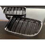 : E84 X1 GRILLE