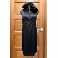 2hand dress.