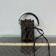 FENDI 棕色經典老花壓紋Mon Tresor 抽繩水桶包 12*18*10 99新配件塵袋