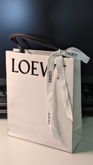 全新LOEWE專櫃.軍艦藍牛皮皮夾.附購買證明.完整精品包裝提袋