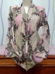 baju kebaya nenek nenek jaman dulu/baju kebaya nenek nenek jaman sekarang/baju kebaya nenek nenek ja