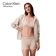 CALVIN KLEIN กางเกงชั้นในผู้หญิง ทรง Boxer Briefs Heritage Cotton รุ่น QF8371 PD1-สีครีม