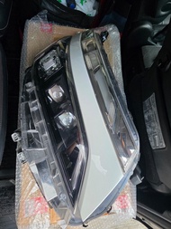 Toyota Voxy 80系 後期Led頭燈
