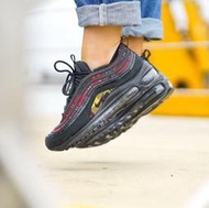 S.G NIKE W AIR MAX 97 SE 子彈 黑紅黃 格紋 復古 運動休閒 慢跑鞋 女鞋 AV8220-001