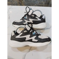 KASUT BUNDLE 8UK / 26.5CM