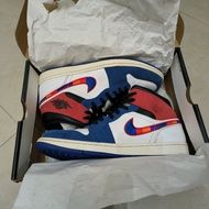 Nike Air Jordan 1 Mid SE University Red-Rush Blue Size 44 Kondisi Second Original 100%