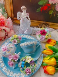 Wedgwood 英國骨瓷1940 年queen's ware 葡萄藤浮雕古董杯花茶杯