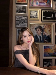 Lisse Glitter Dress  (เดรสสั้นเหนือเข่า)