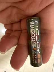 四粒可充電電池