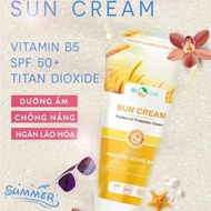 Biocosmetic sunscreen Blocks UVA and UVB rays on the skin.50pa+