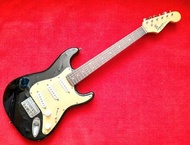 fender squier mini 黑色 stratocaster GUITAR 細身電結他 不議價,可交換