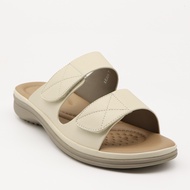 Parisian Womens Leah Flat Sandals