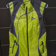 vest nepa outdoor size M likenew