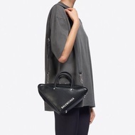 Balenciaga 巴黎世家  Triangle Duffle Bag三角包