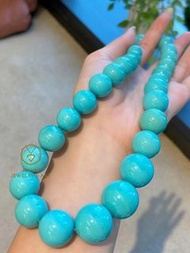 稀有收藏級別🦋！ Turquoise Necklace  超大size😍綠松石珠鏈！ 原礦高瓷綠松石大粒圓珠珠串非常稀有！ 極靚色乾淨顏色均勻🦋！超大稀有龍珠size 19.80mm  細珠size都