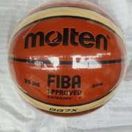 Molten GG7X size 7 basketball