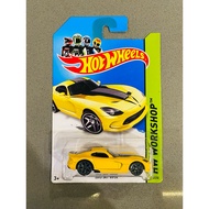 Hot Wheels 2013 SRT Viper die-cast car