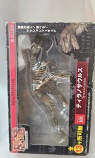 全新日本玩具品牌 RE-MENT 推出的「Pose Skeleton」可動恐龍化石系列模型，型號為 No.101 暴龍（Tyrannosaurus）