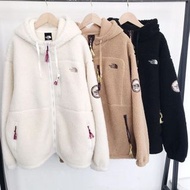 The North Face羊羔毛連帽外套