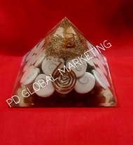 7 Chakra Energized Gomathi Chakra Organite Pyramid (7.5cm×7.5cm×6cm)