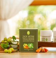 ครีมบำรุงผิวหน้า จันทร์หอม (JANHOM ) ไทยเฮิร์บ เอจเลส Jan Hom Thai Herb Ageless Cream ขนาด 50g.